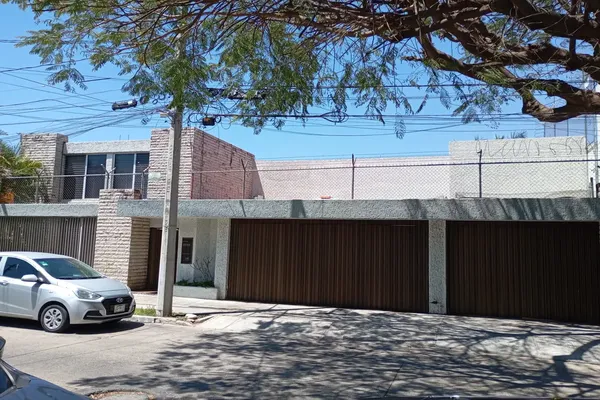 Foto de inmueble en José Ma. Heredia #2790, Col. Prados de Providencia C.P. 44670, Guadalajara