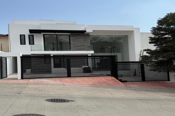 Foto de inmueble en José Manuel y eunorrizar, Col. Lomas Verdes 6a Sección C.P. 53126, Naucalpan de Juárez