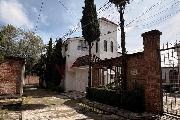 Foto de inmueble en Jose María Morelos #75, Col. Jesús del Monte C.P. 52764, Huixquilucan