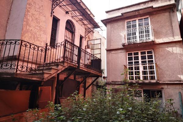 Foto de inmueble en Juan de la Barrera, Col. Hipódromo Condesa C.P. 06170, Cuauhtémoc