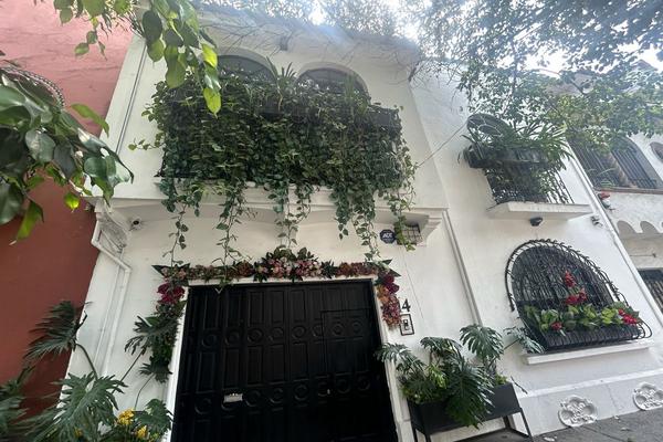 Foto de inmueble en JUAN ESCUTIA, Col. Condesa C.P. 06140, Cuauhtémoc