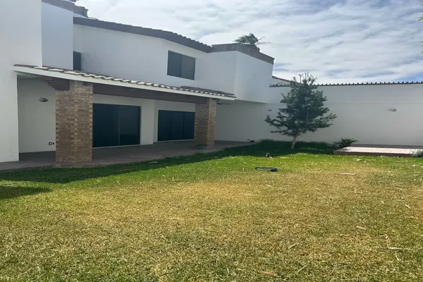 Foto de inmueble en la lajuela #124, Col. Valle San Agustin C.P. 25215, Saltillo