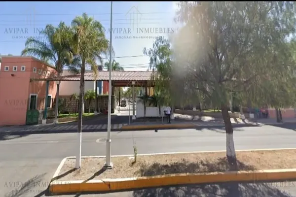 Foto de inmueble en  , Col. La Paz C.P. 76804, San Juan del Río