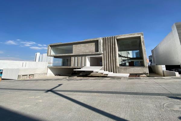 Foto de inmueble en La vista, Col. Bosque Real C.P. 52774, Huixquilucan