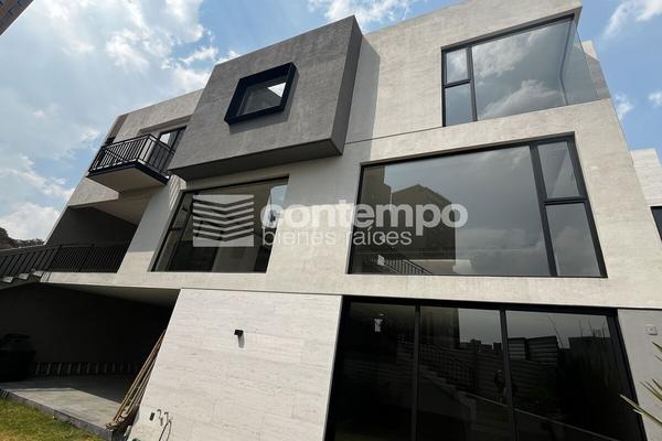 Foto de inmueble en La Vista, Col. Bosque Real C.P. 52774, Huixquilucan