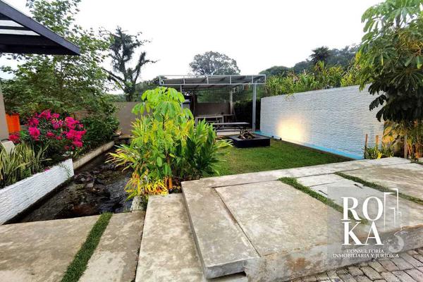 Foto de inmueble en Las Jacarandas, Coatepec, Veracruz, Col. Las Jacarandas C.P. 91519, Coatepec