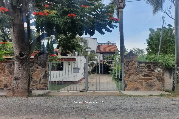 Foto de inmueble en Lázaro Cárdenas #71, Col. El Raicero C.P. 47892, Ocotlán