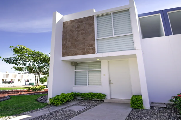 Foto de inmueble en lazaro cardenas, Col. Salagua C.P. 28867, Manzanillo