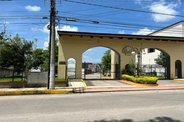 Foto de inmueble en Libertad #16, Col. Campo Viejo C.P. 91540, Coatepec