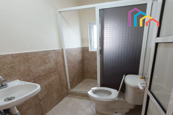 Foto de inmueble en Lirio, Col. Jardines del Tepeyac C.P. 55220, Ecatepec de Morelos