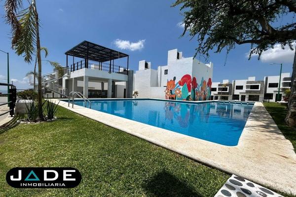 Foto de inmueble en  , Col. Lomas de Zompantle C.P. 62157, Cuernavaca