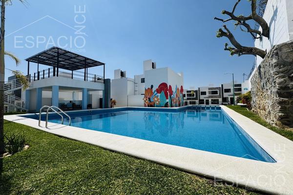 Foto de inmueble en  , Col. Lomas de Zompantle C.P. 62157, Cuernavaca