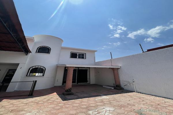 Foto de inmueble en  , Col. Lomas de Zompantle C.P. 62157, Cuernavaca
