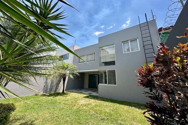 Foto de inmueble en  , Col. Lomas de Zompantle C.P. 62157, Cuernavaca