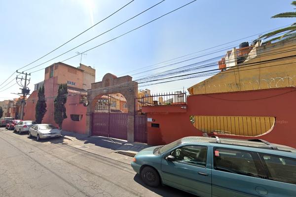 Foto de inmueble en  , Col. Lomas Estrella C.P. 09890, Iztapalapa