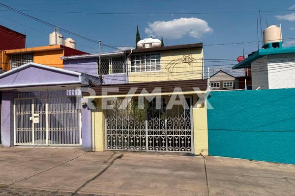 Foto de inmueble en Lomas Lindas, Col. Lomas Lindas II Sección C.P. 52947, Atizapán de Zaragoza