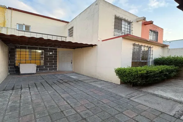 Foto de inmueble en  , Col. Los Cedros 400 C.P. 52004, Lerma