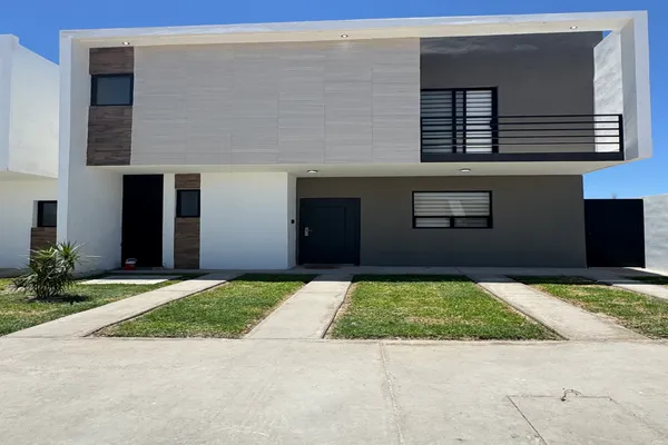 Foto de inmueble en  , Col. Los Cedros C.P. 35049, Gómez Palacio