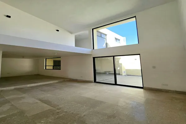 Foto de inmueble en  , Col. Los Doctores C.P. 25250, Saltillo