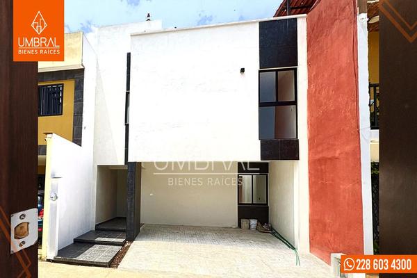 Foto de inmueble en Los Lirios, Col. Campo Viejo C.P. 91540, Coatepec