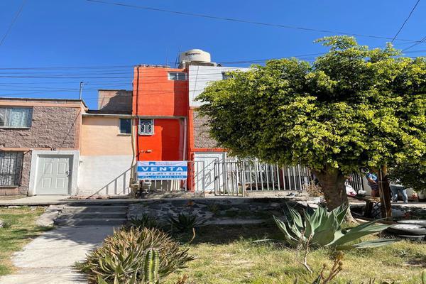 Casa en luz, Satélite, Querétaro en Venta en $... 