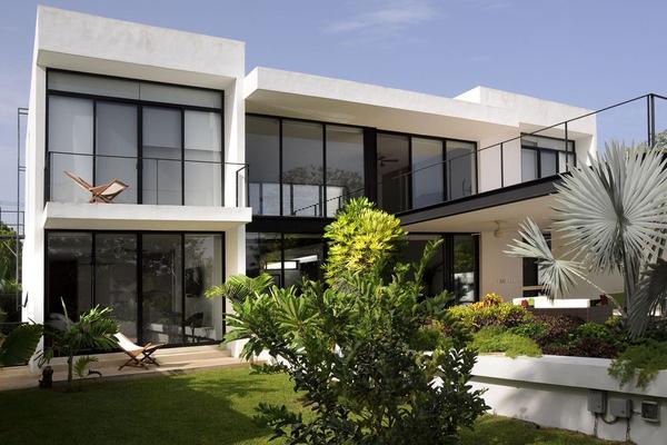 Foto de inmueble en Mango, Col. Club de Golf La Ceiba C.P. 97302, Mérida