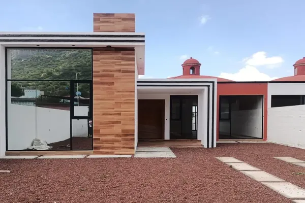 Foto de inmueble en Matamoros, Col. Granjas Banthí Sección SO C.P. 76804, San Juan del Río
