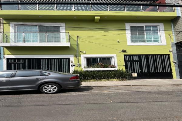Foto de inmueble en MINATITLAN, Col. Roma Sur C.P. 06760, Cuauhtémoc
