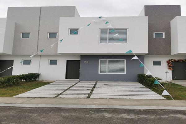 Foto de inmueble en Nueva Serratón, Zinacantepec, Estado De México, Col. Nueva Serratón C.P. 51355, Zinacantepec