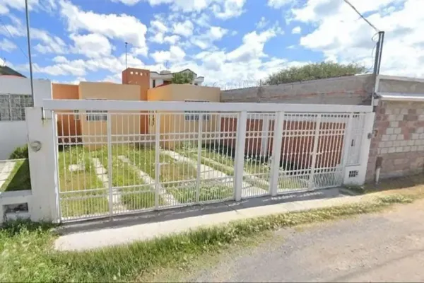 Foto de inmueble en P. Del Bernal #1, Col. Granjas Banthí Sección SO C.P. 76804, San Juan del Río