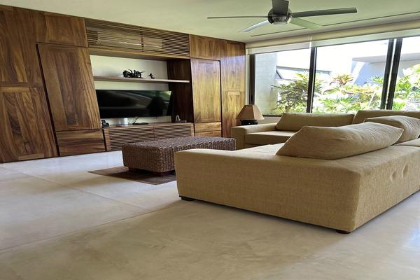 Foto de inmueble en palmas, Col. Club de Golf La Ceiba C.P. 97302, Mérida