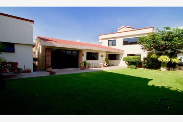 Foto de inmueble en PASEO DE LOS ALAMOS #323, Col. Villas de Irapuato C.P. 36670, Irapuato