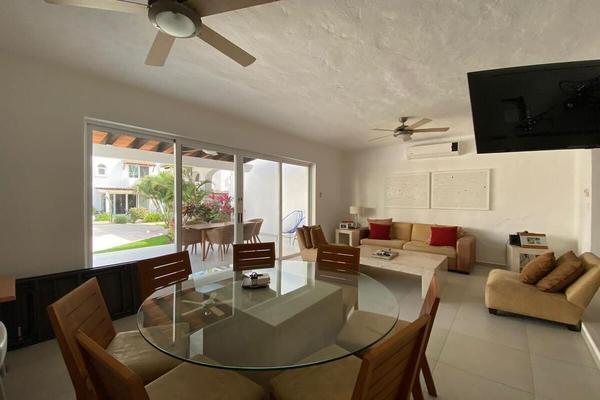 Foto de inmueble en paseo de los cocoteros, Col. Flamingos C.P. 63732, Bahía de Banderas