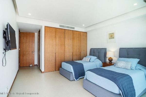 Foto de inmueble en Paseo de los Cocoteros, Col. Flamingos C.P. 63732, Bahía de Banderas