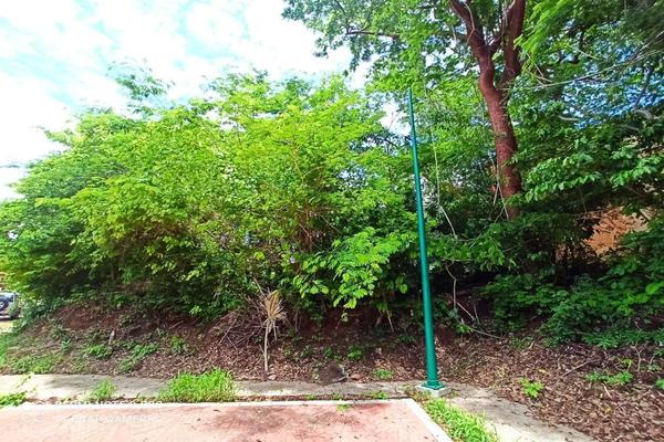 Foto de inmueble en paseo del Bosque, Col. Ixtapa C.P. 40884, Zihuatanejo de Azueta