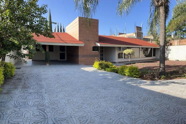 Foto de inmueble en Paseo del Llano, Col. Villas de Irapuato C.P. 36670, Irapuato