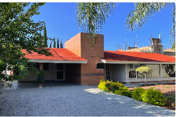 Foto de inmueble en paseo del llano, Col. Villas de Irapuato C.P. 36670, Irapuato