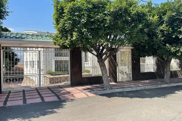 Foto de inmueble en Paseo del Sol #5672, Col. Villas de Irapuato C.P. 36670, Irapuato