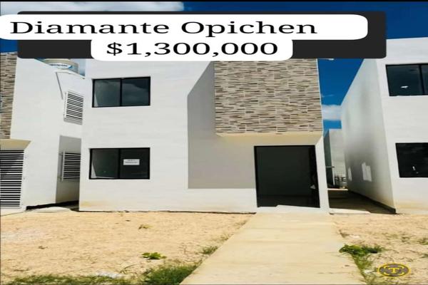 Foto de inmueble en  , Col. Paseos de Opichen C.P. 97246, Mérida