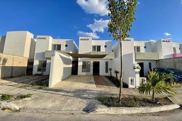 Foto de inmueble en  , Col. Paseos de Opichen C.P. 97246, Mérida