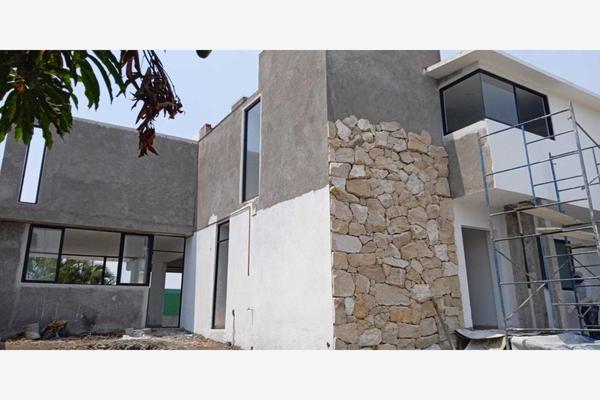 Foto de inmueble en  , Col. Pedregal de Oaxtepec C.P. 62738, Yautepec