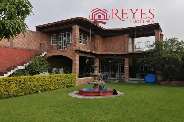 Foto de inmueble en  , Col. Pedregal de Oaxtepec C.P. 62738, Yautepec