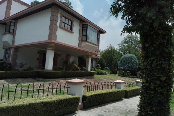 Foto de inmueble en Peras, Col. Club de Golf Valle Escondido C.P. 52937, Atizapán de Zaragoza