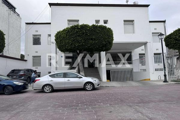 Foto de inmueble en PINO SUAREZ, Col. Centro C.P. 76000, Querétaro