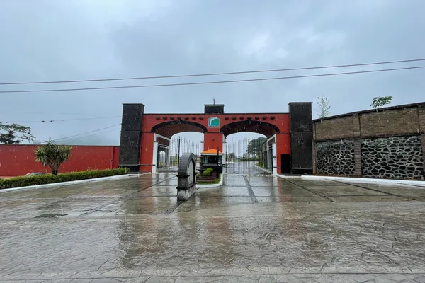 Foto de inmueble en Principal #45, Col. Zimpizahua C.P. 91601, Coatepec