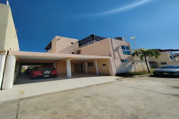 Foto de inmueble en  , Col. Puerto Marqués C.P. 39890, Acapulco de Juárez