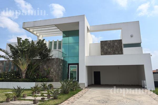 Foto de inmueble en  , Col. Residencial Lagunas de Miralta C.P. 89605, Altamira