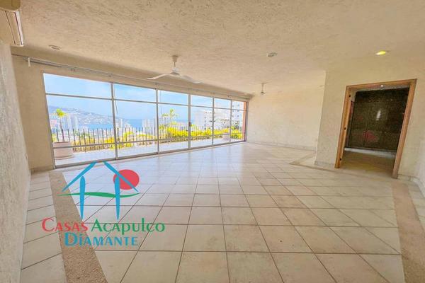 Foto de inmueble en Retorno del Anáhuac #42, Col. Lomas de Costa Azul C.P. 39830, Acapulco de Juárez