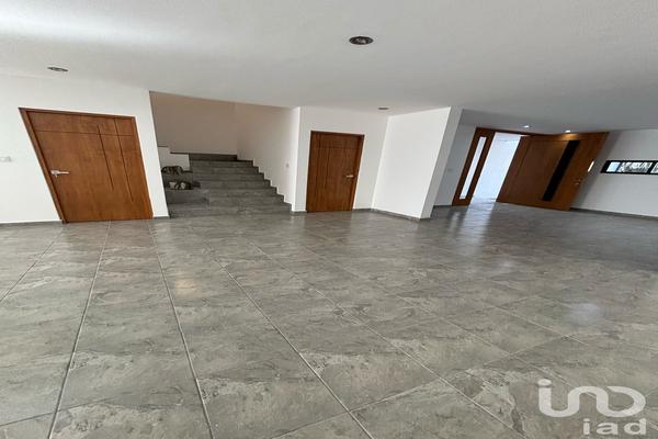 Foto de inmueble en REY LEOPOLDO #281, Col. Lomas 3a Secc C.P. 78216, San Luis Potosí