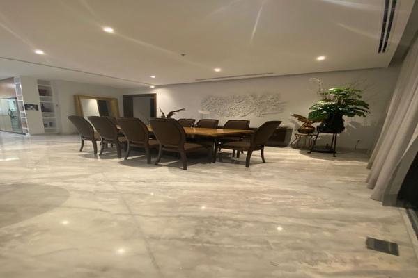 Foto de inmueble en Ricardo margain zozaya, Col. Zona Santa Engracia C.P. 66263, San Pedro Garza García